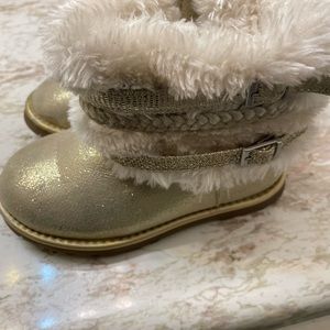 Toddler girls tan boots.